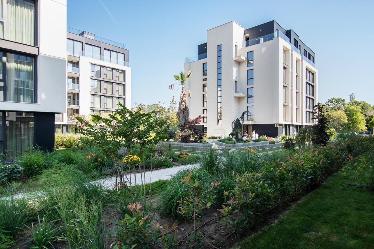 Sea Flats With Parking And Pool In Azur Residence Saints Constantine and Helena Luaran gambar